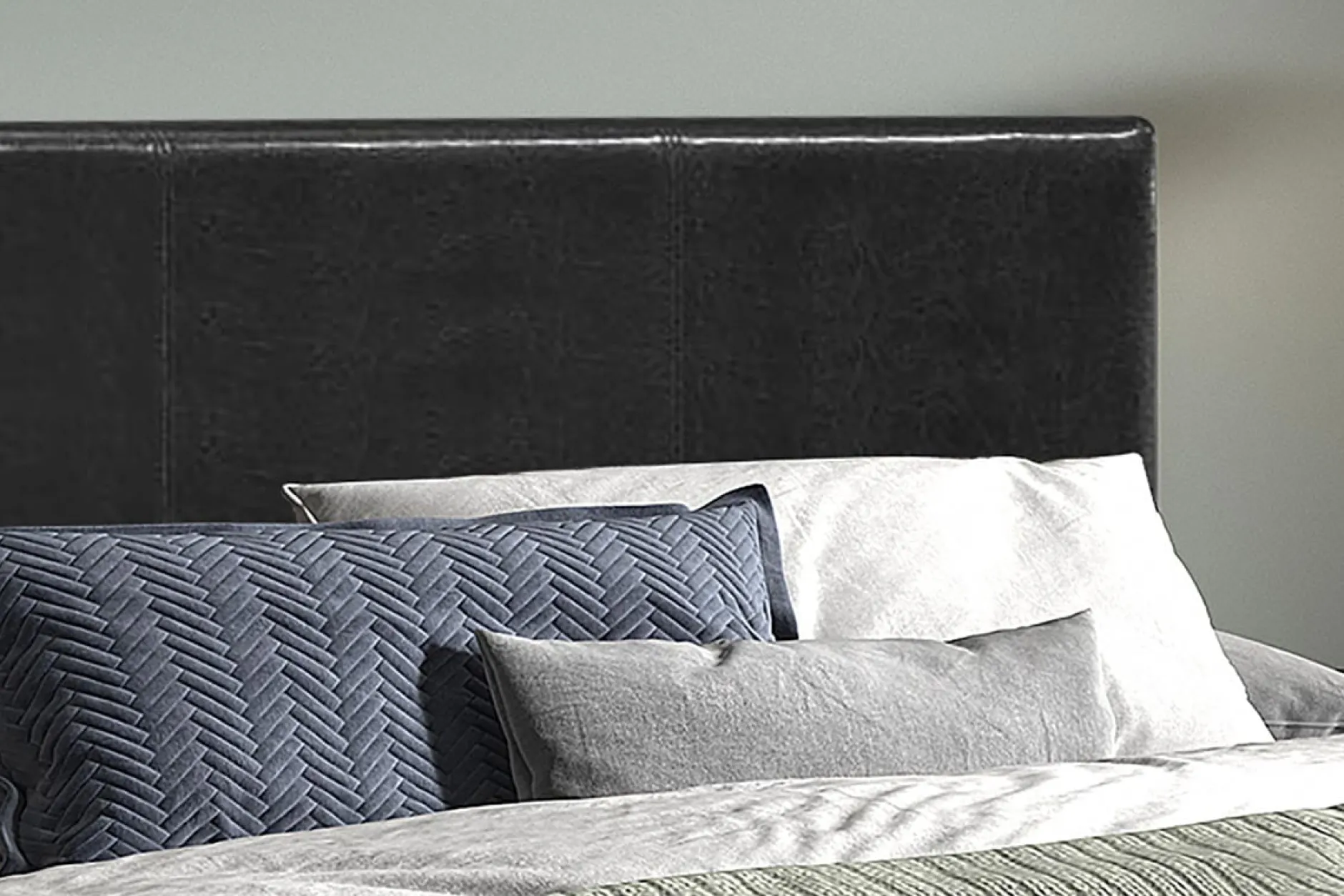 Bed Napels Zwart 160x200cm^Huisenthuis New